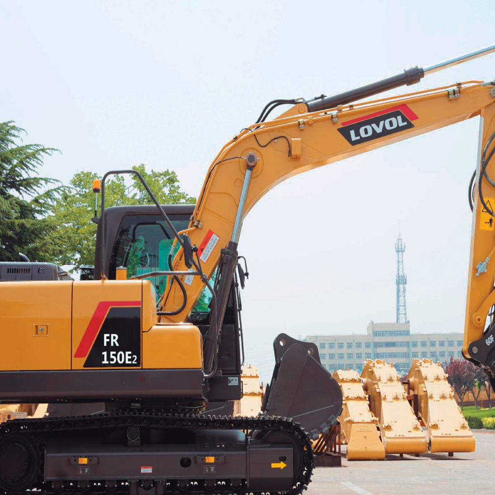 FR150 E2 Escavadeira